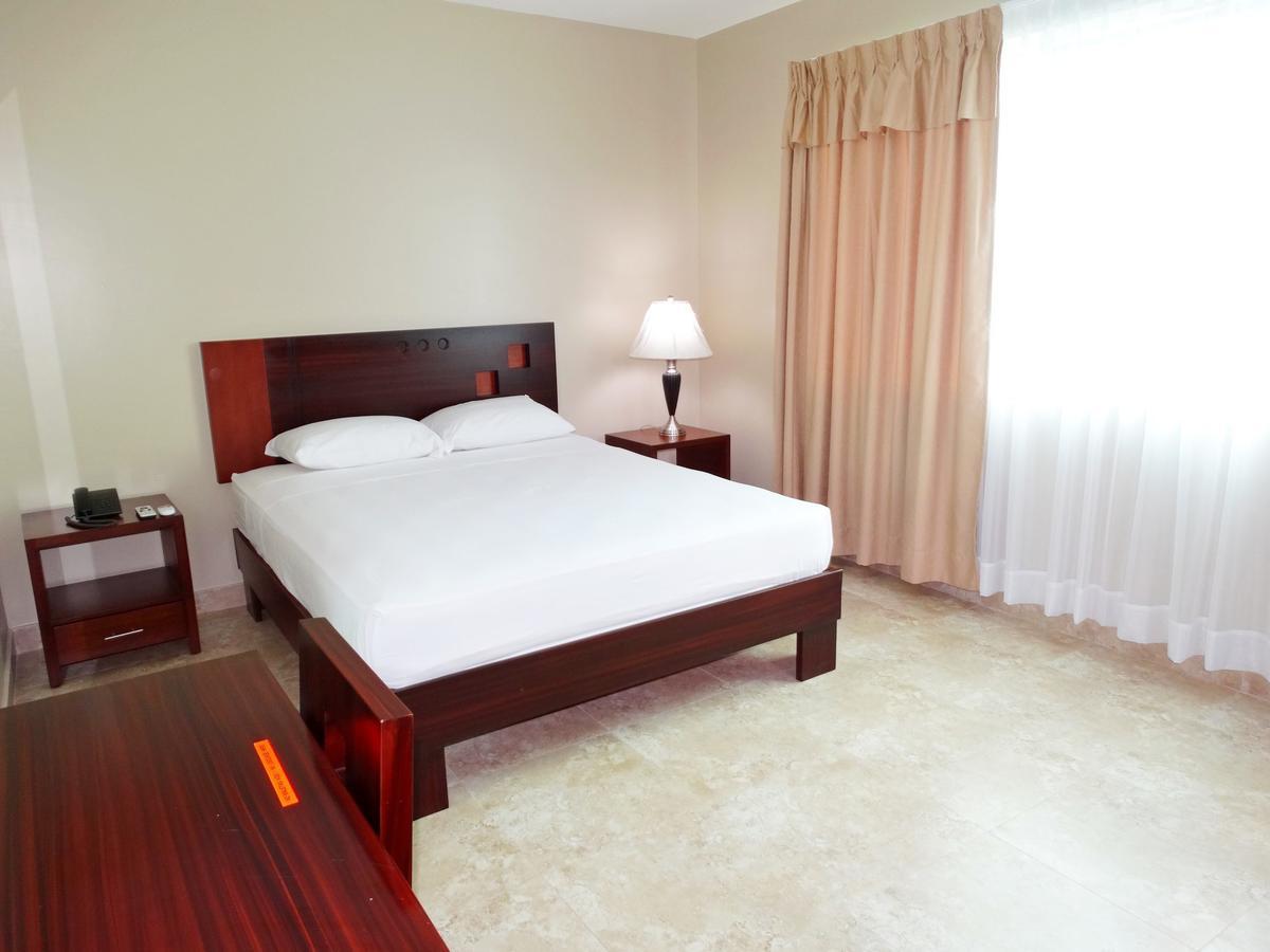 Hotel Marvento Suites ساليناس الغرفة الصورة